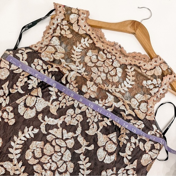 Tadashi Shoji black gold illusion sequins gown size 12 - Picture 14 of 14